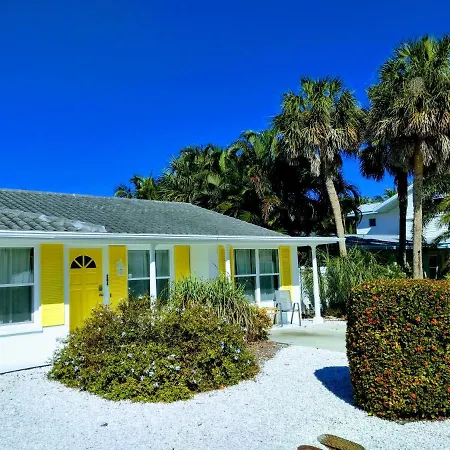 Steps From The Gulf Of Mexico II Villa